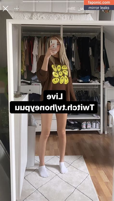 HoneyPuu Nude .
